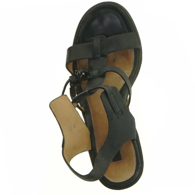 Sorte sandaler med kilehæl fra Ecco (str. 36)