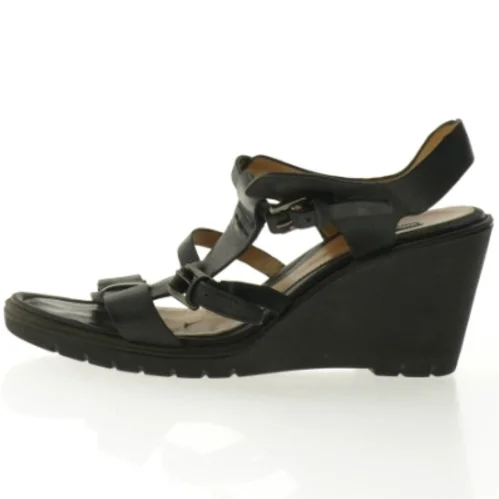 Sorte sandaler med kilehæl fra Ecco (str. 36)