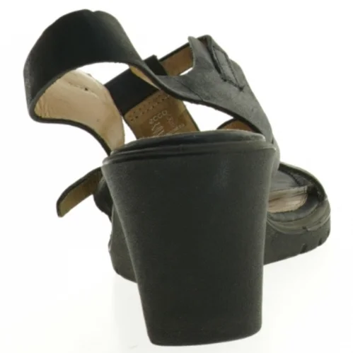 Sorte sandaler med kilehæl fra Ecco (str. 36)