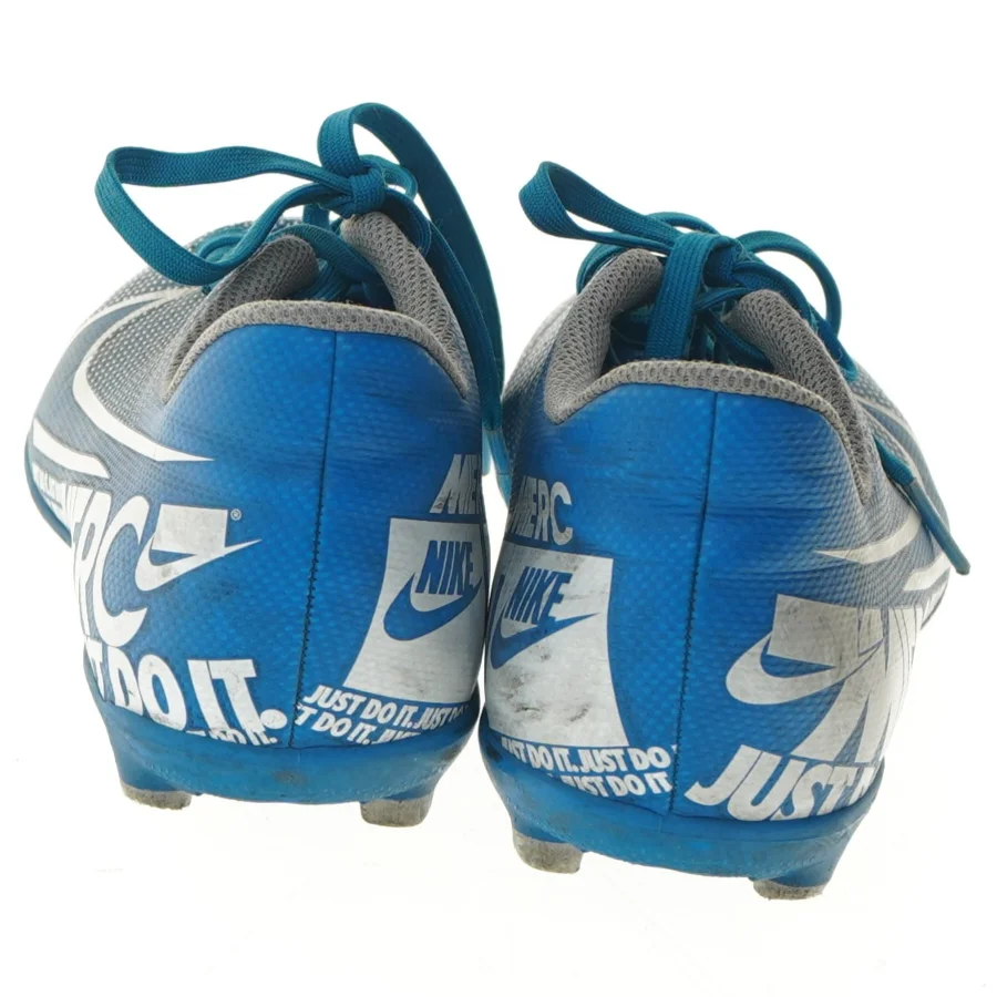 Nike fodboldstøvler str. 35 fra Nike (str. 35 )
