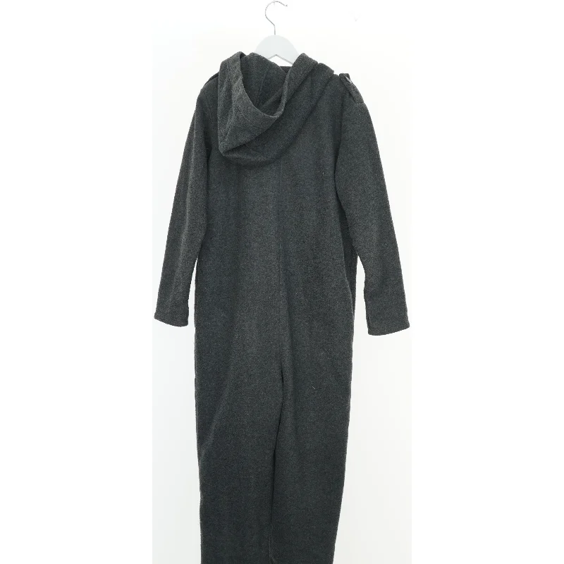 Heldragt med hætte (str. 134)