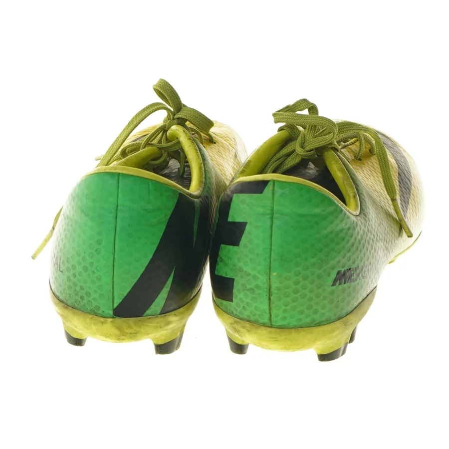 Fodboldstøvler Nike Mercurial str. 35,5 fra Nike (str. 35,5 )