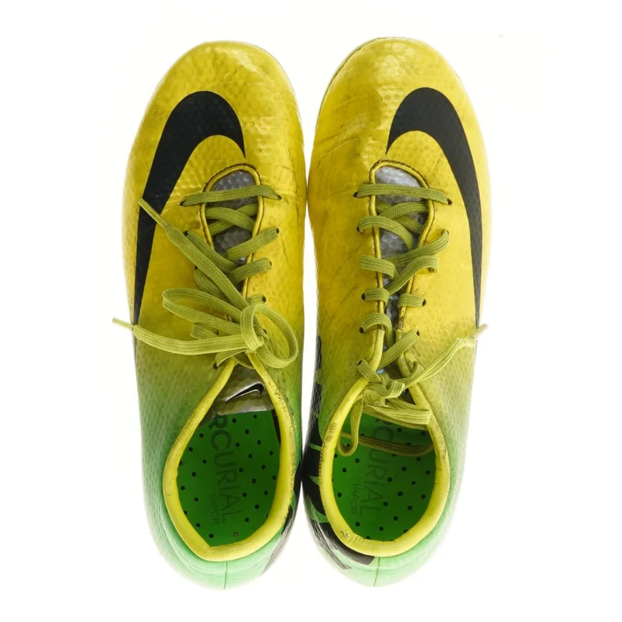 Fodboldstøvler Nike Mercurial str. 35,5 fra Nike (str. 35,5 )