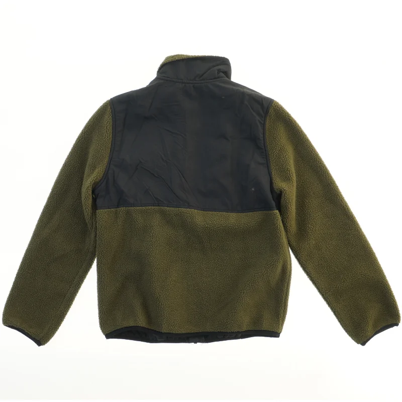 Fleecejakke med kontrastpanel fra H&M (str. 134)