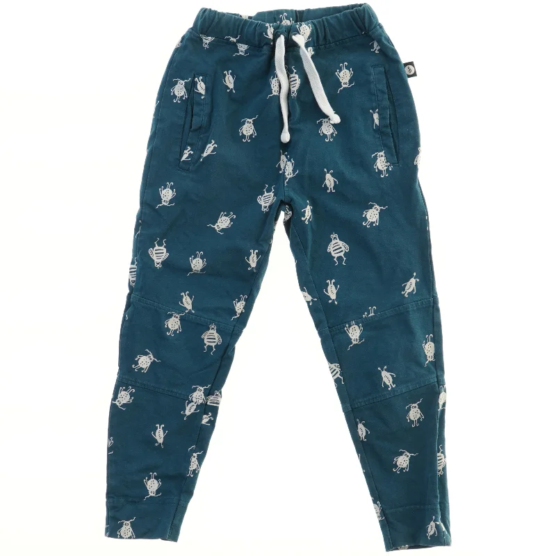 Bukser med print fra Pomp de Lux (str. 110)