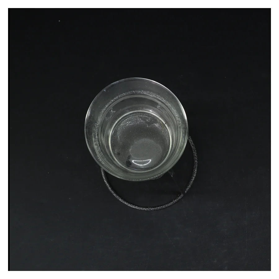 Glas vase og metal lysestage med ornament (str. Ø. 8,5 cm. længde, 17,5 cm)