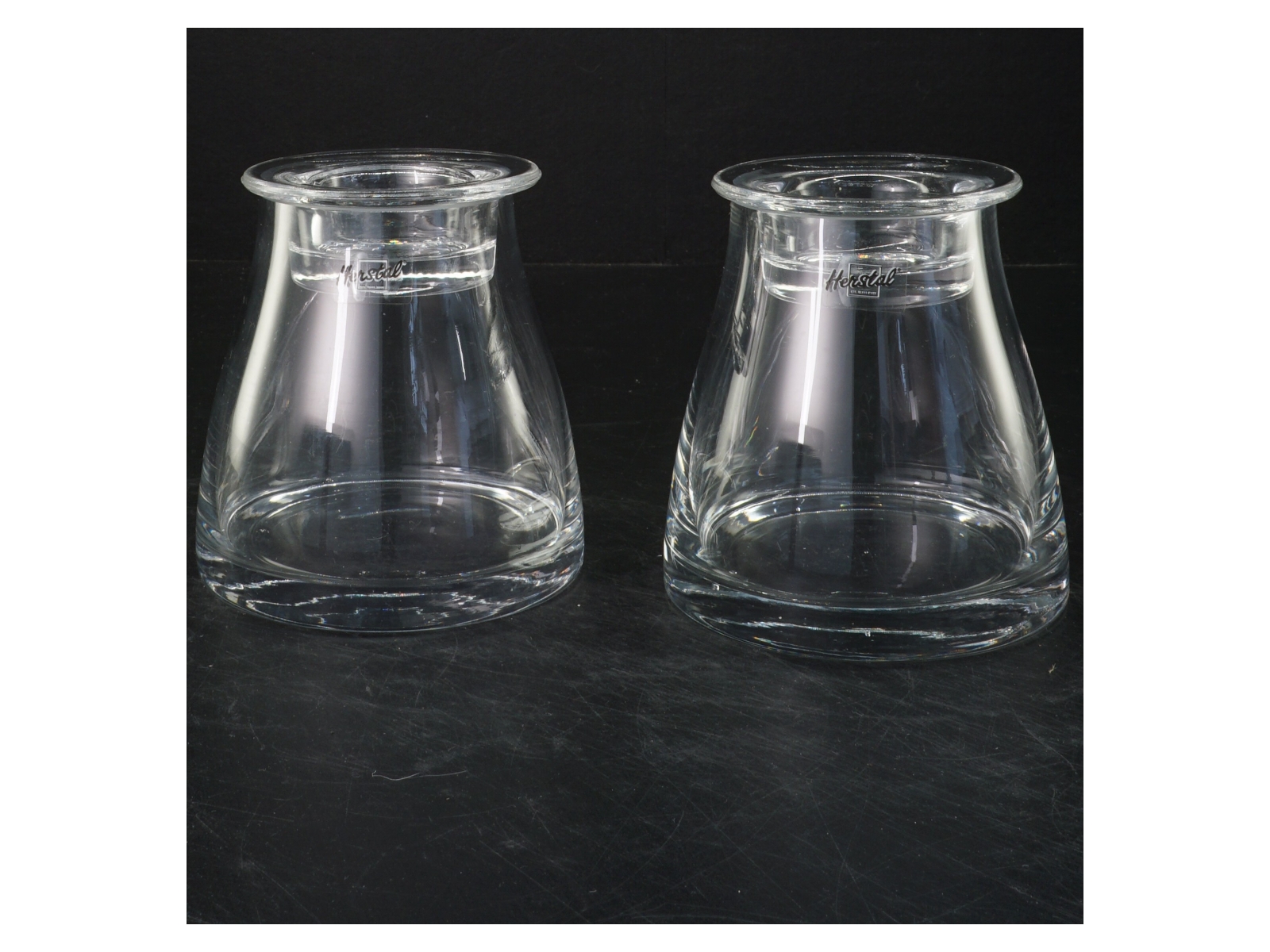 Glas lysestager fra Herstal (str. 11x11 cm)