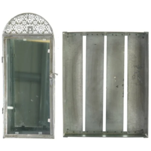 Dekorativt lille skab med glaslåge samt bakke (fra H&M) (str. 37 x 16 og 31 x 26cm)