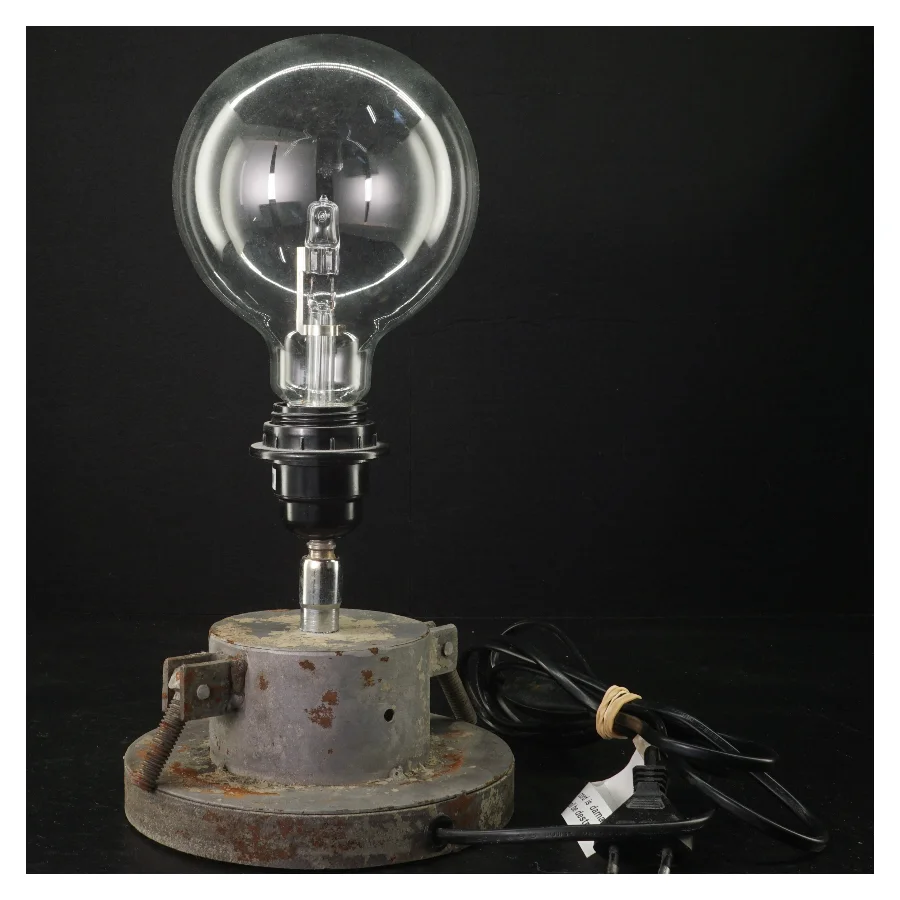 Industristil bordlampe (str. H 31)
