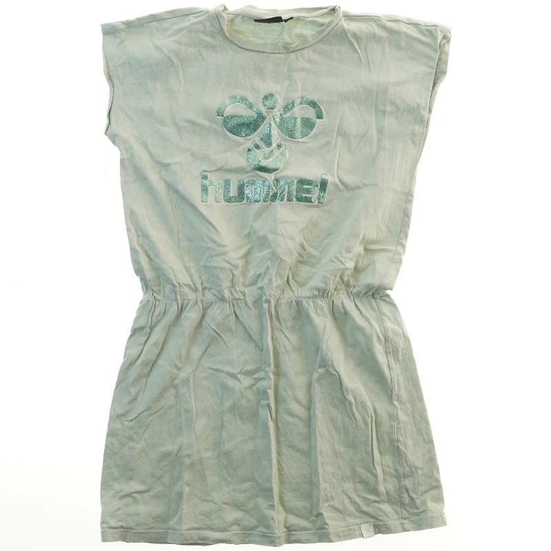Kjole med logo fra Hummel (str. 140)