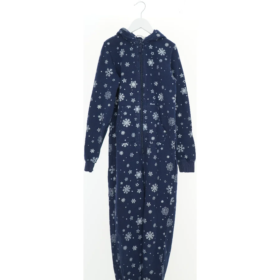Heldragt med snefnugmønster fra H&M (str. 152)