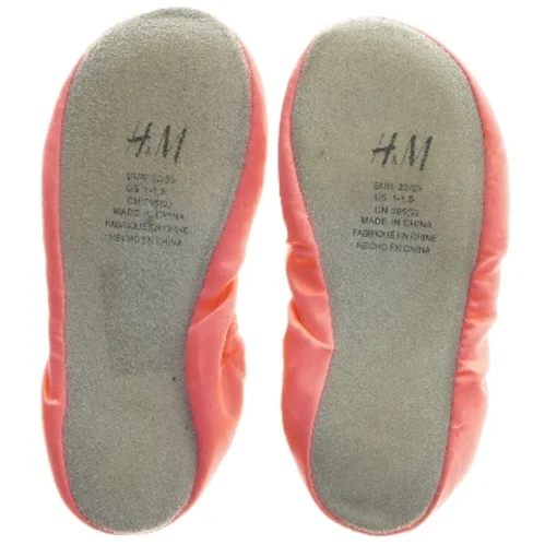 Balletsko til børn fra H&M (str. 32-33 )