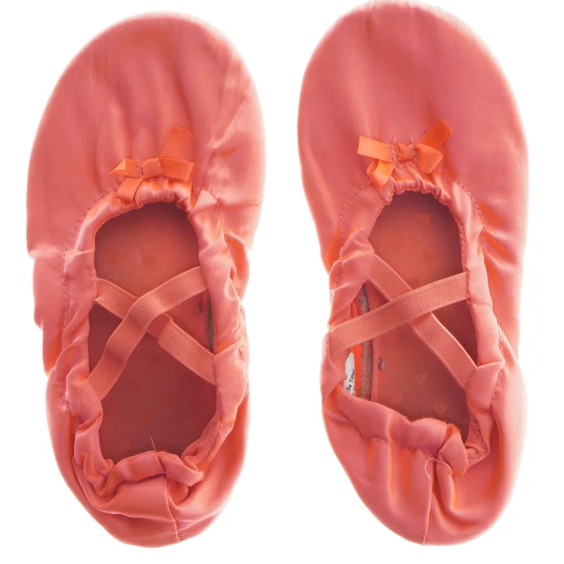 Balletsko til børn fra H&M (str. 32-33 )