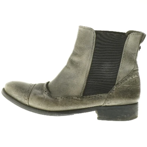 Grå læderstøvler (str. 38 )