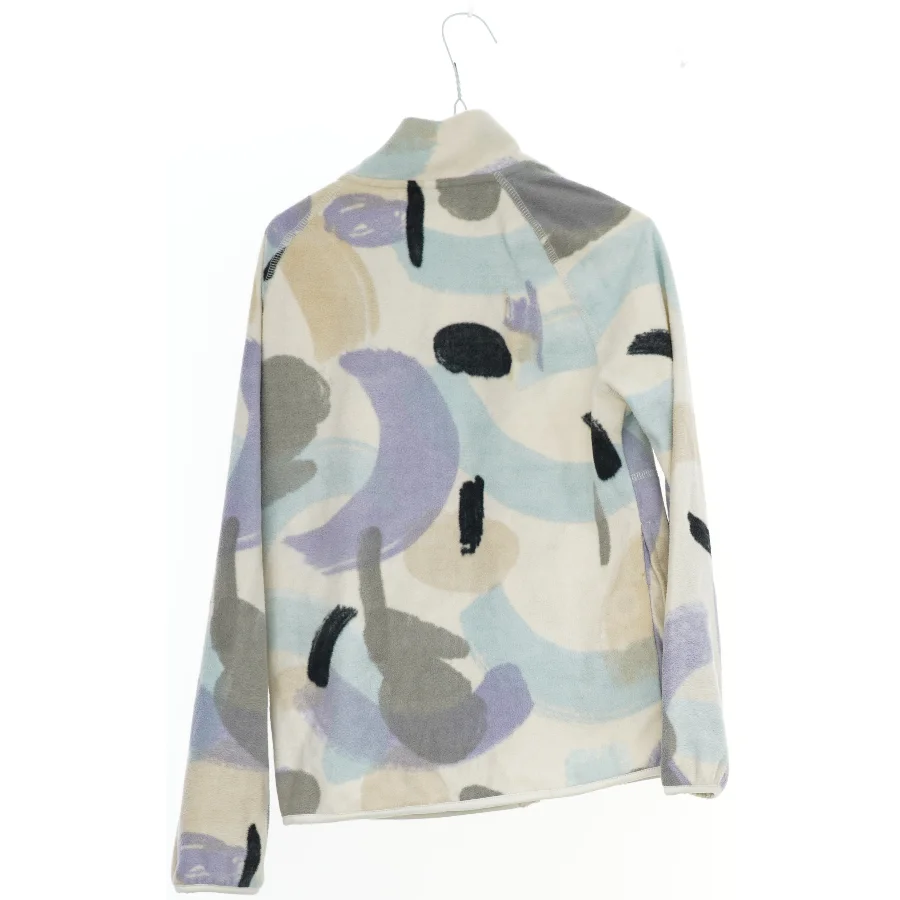 Fleecejakke med mønstret design fra H&M (str. 140)