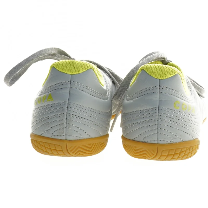 Indendørs fodboldsko, størrelse 35 fra Adidas (str. 35 )