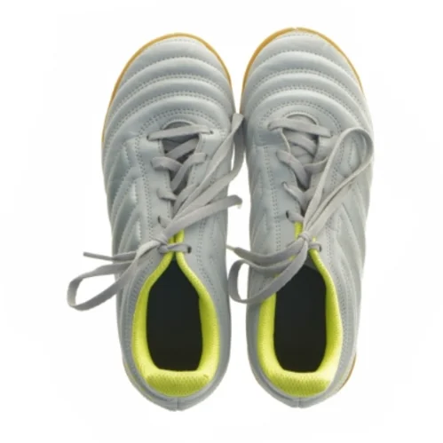 Indendørs fodboldsko, størrelse 35 fra Adidas (str. 35 )