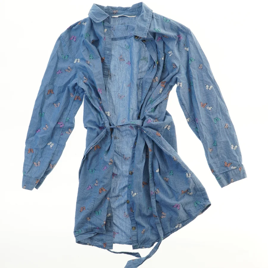 Langærmet skjorte med sommerfugle fra H&M (str. 140)