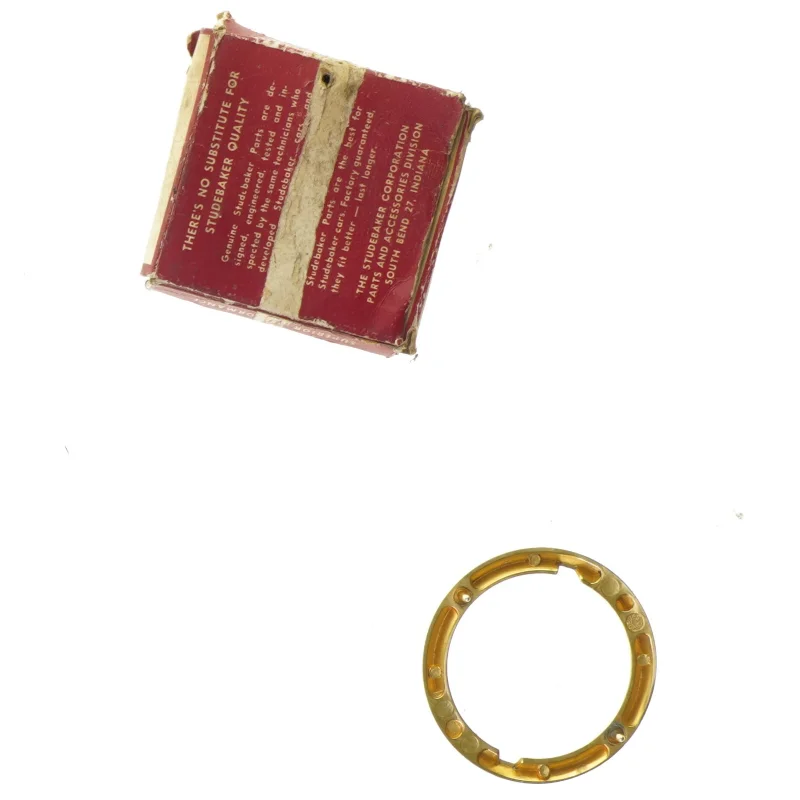 Biltilbehør fra Genuine Studebaker (str. 10 x 2 cm)