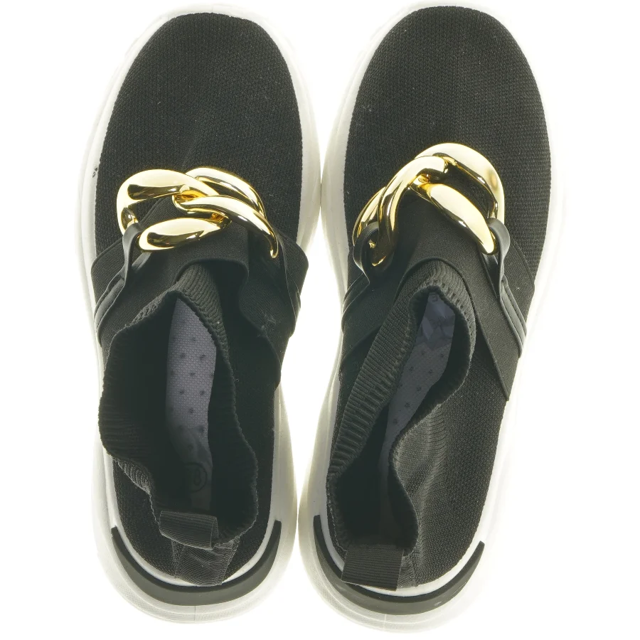 Sort sneakers med guldkæde (str. 38 )