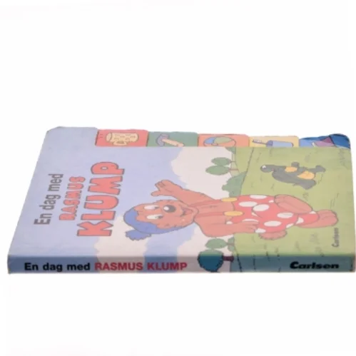 En dag med Rasmus Klump af Ulrikke Juul Bondo (Bog)