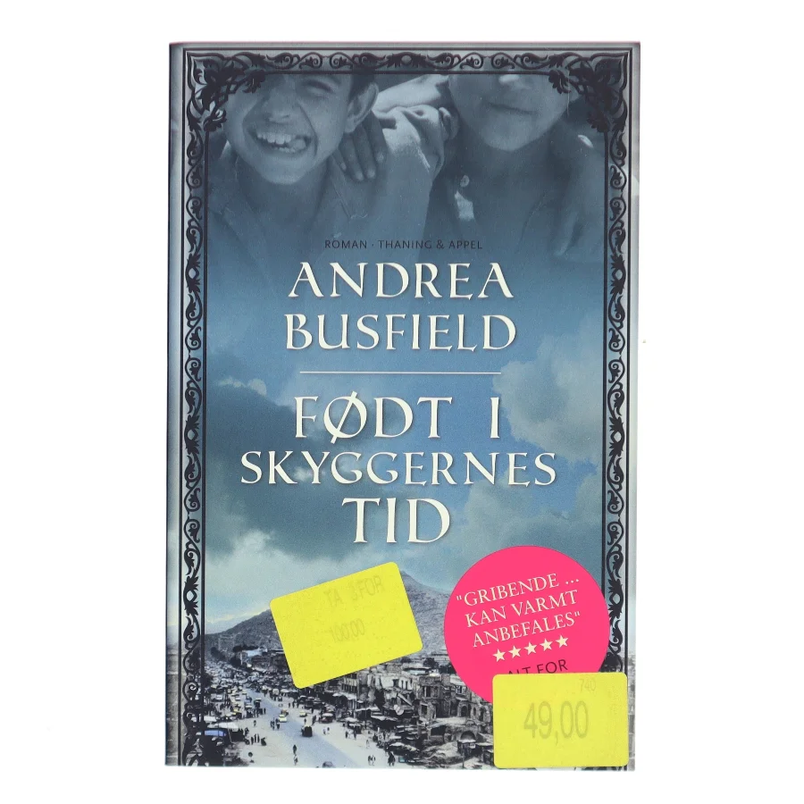 Født i Skyggernes Tid af Andrea Busfield (Bog)