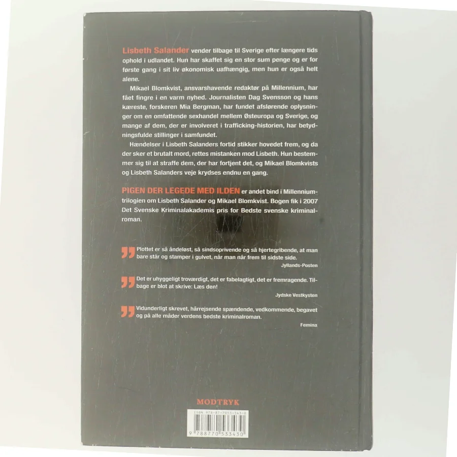 Pigen der legede med ilden. 2 af Stieg Larsson (Bog)