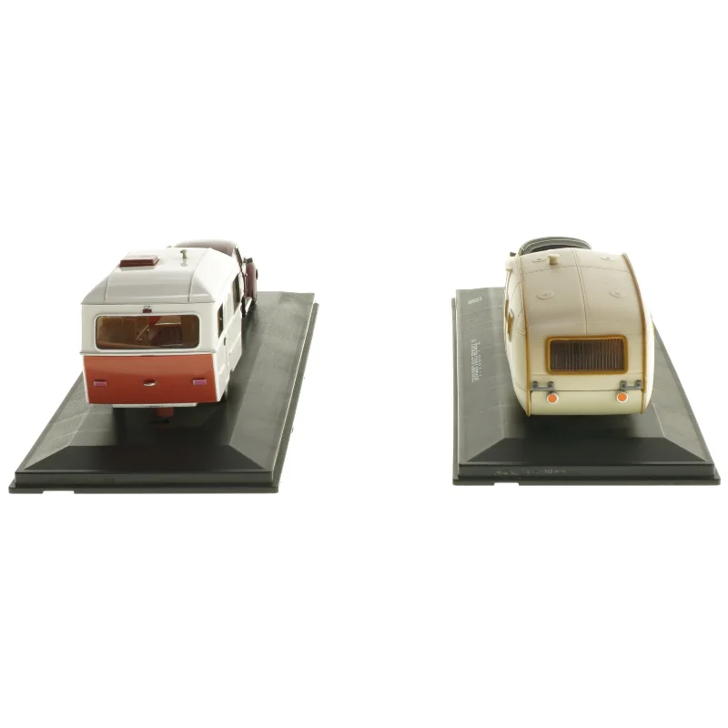 Modelbiler med campingvogne (str. 26,5x9 cm)