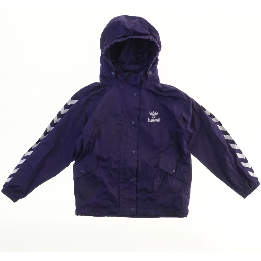 Jakke med hætte fra Hummel (str. 116)