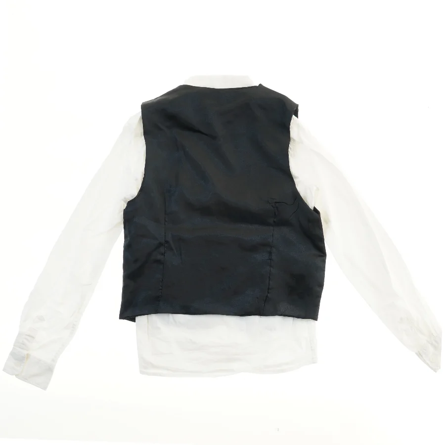 Vest og hvid skjorte fra Name It (str. 146)