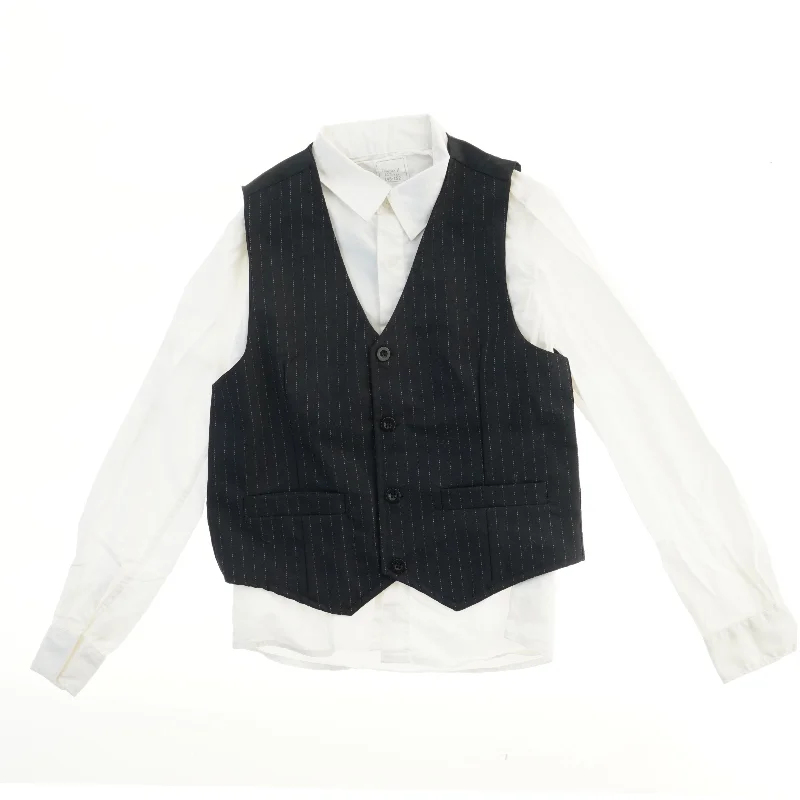 Vest og hvid skjorte fra Name It (str. 146)