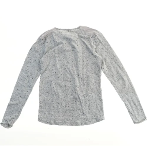 Langærmet bluse fra Units (str. 152)