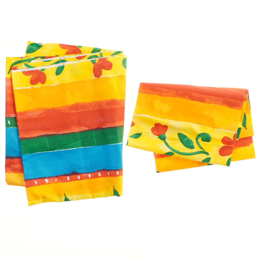 Nyt stof i friske farver (str. 140x25 & 142x222 cm)