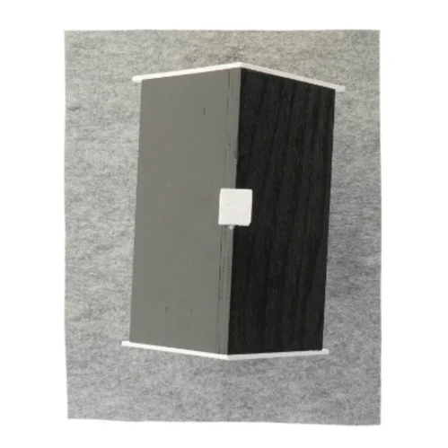 Vinholder i form af et hus (str. 40x23x17 cm)