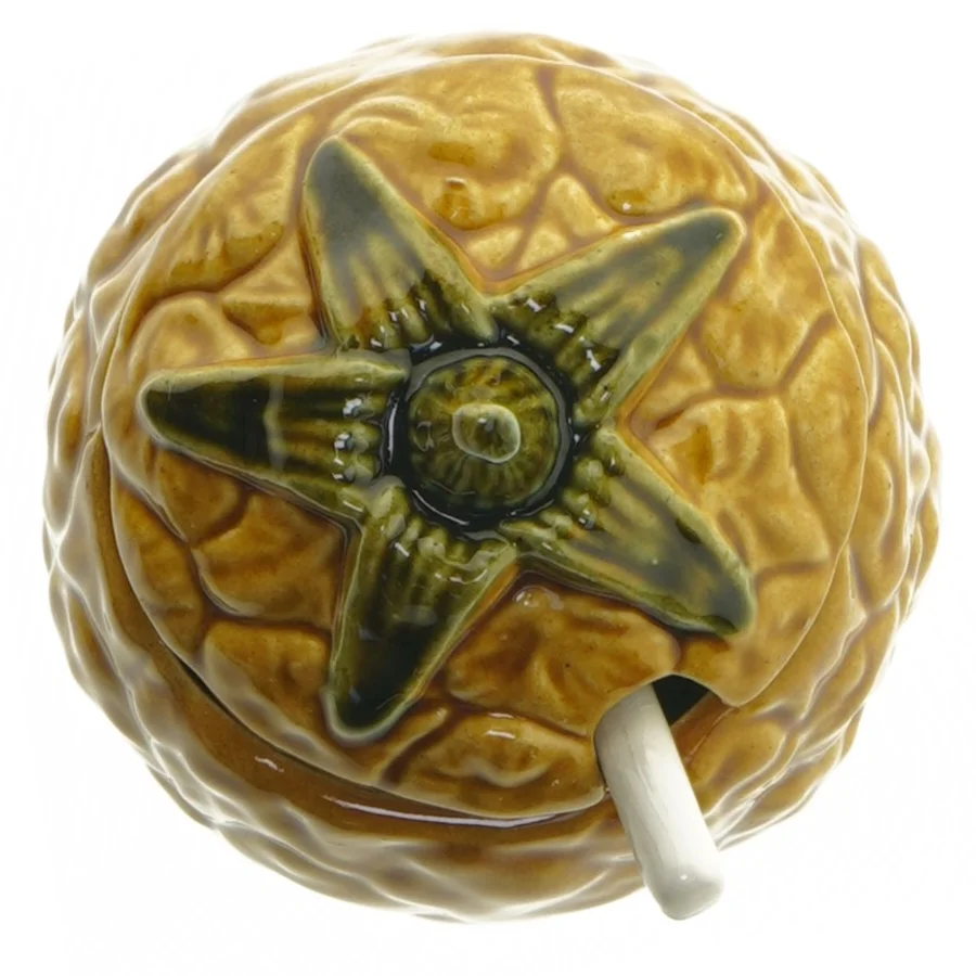 Gammel marmelade- eller honningkrukke med låg og ske (str. Ø 7x11 cm)