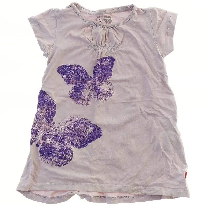 Lyserød kjole med sommerfugleprint fra Name It (str. 92)