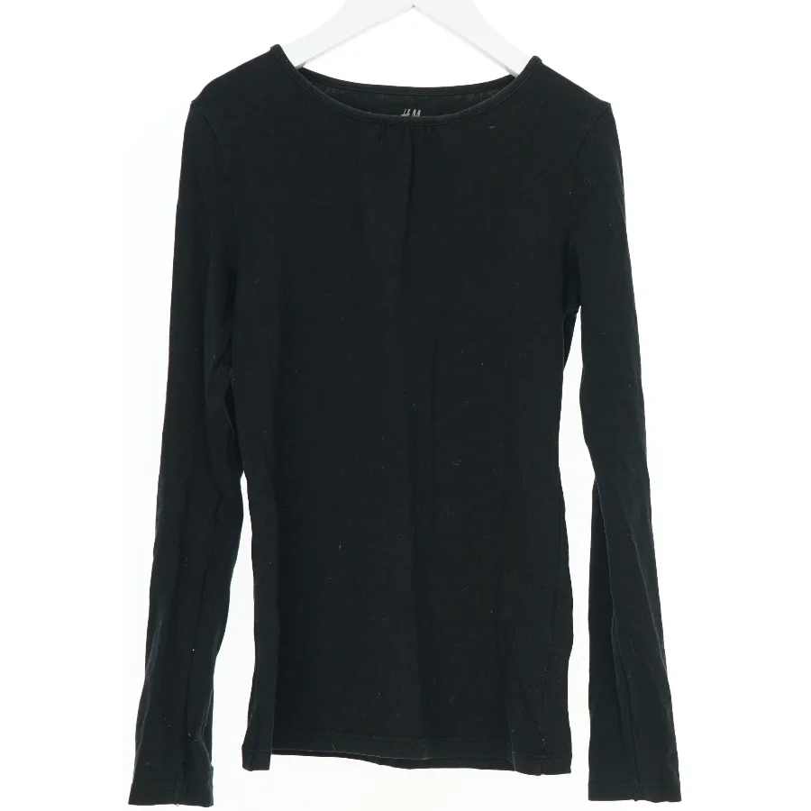 Langærmet sort trøje fra H&M (str. 134)