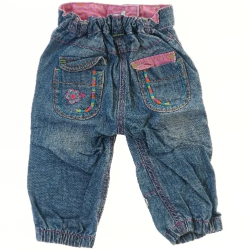 Børnejeans med broderede blomster (str. 92)