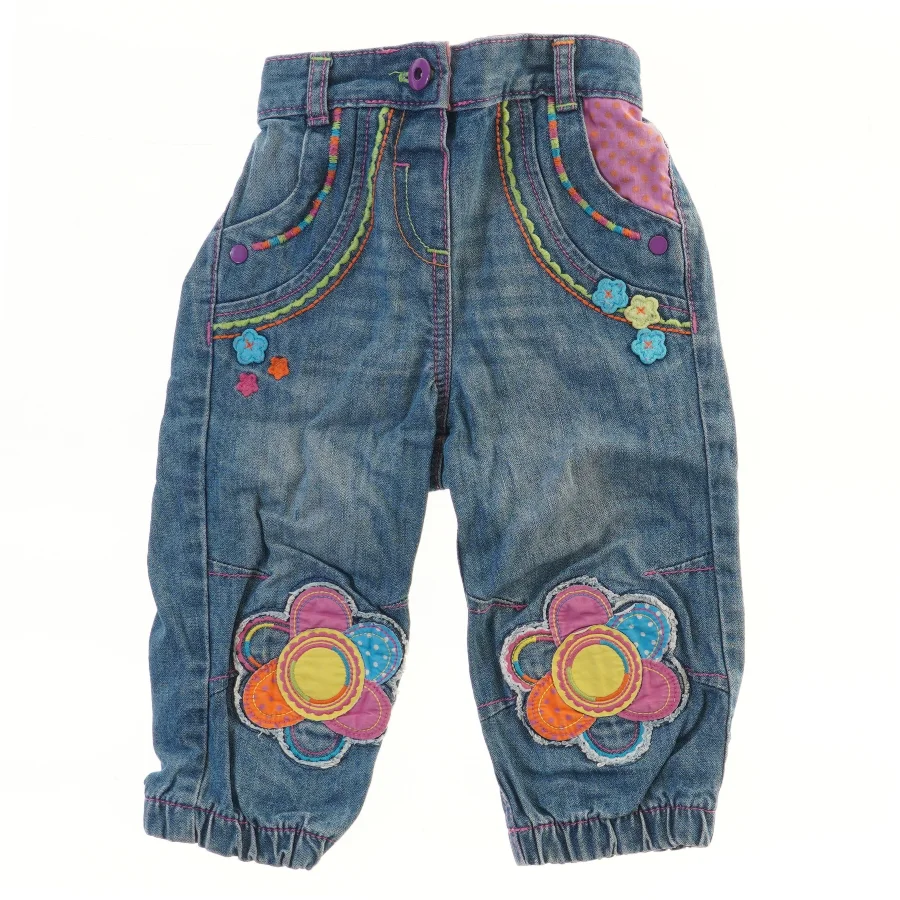 Børnejeans med broderede blomster (str. 92)