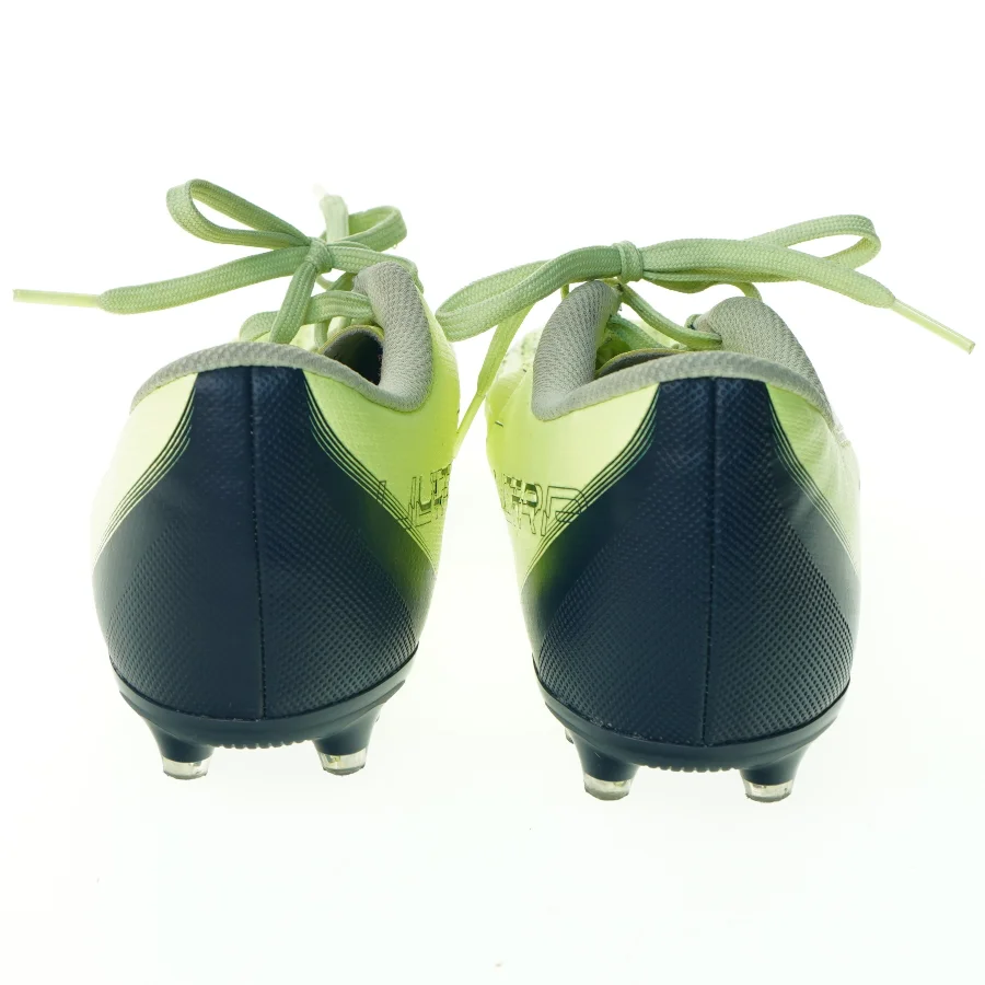 Fodboldstøvler fra Puma (str. 37 komma 5)