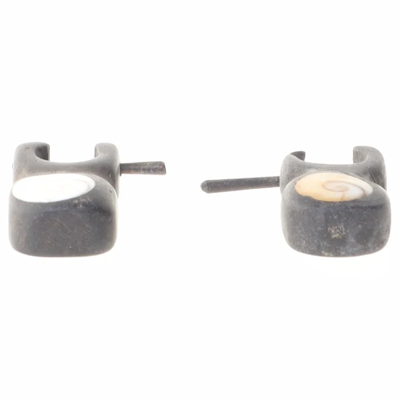 Ørestikker med skal design (str. 2,5 cm)