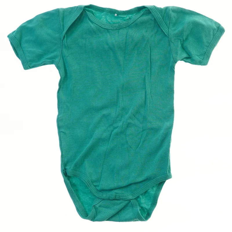 Grøn bodystocking med korte ærmer fra Name It (str. 92)