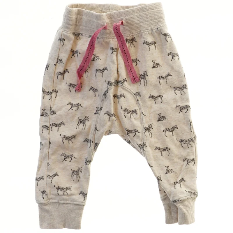 Børnebukser med zebra print fra H&M (str. 74)