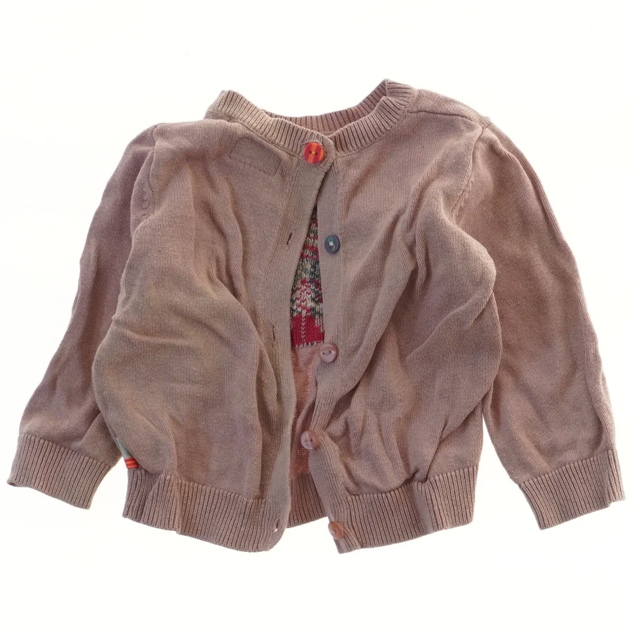 Brun cardigan med sommerfugl motiv (str. 68)