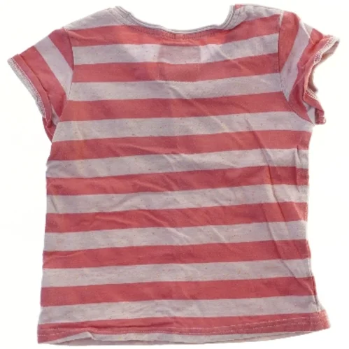 Bluse med sommerfugl (str. 92)