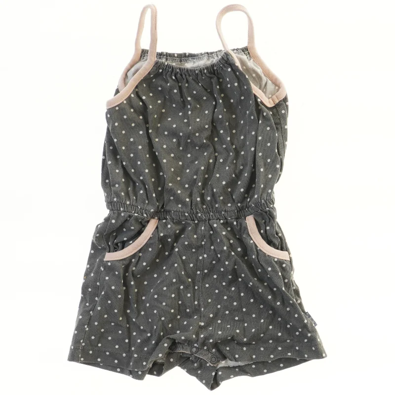 Prikket sommerdragt fra Name It (str. 92)