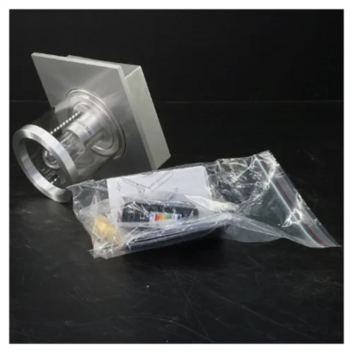 Kvadratisk indbygningslampe fra Illumina (str. 10x11x11 cm)