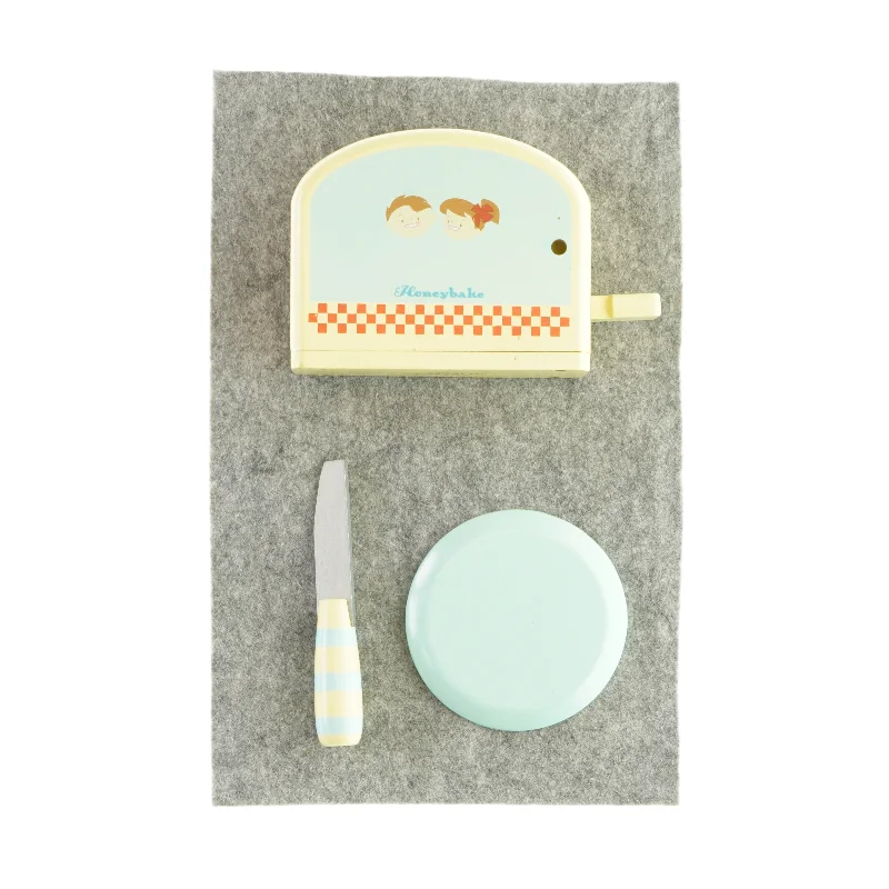 Legetøjs brødrister med tallerken og kniv fra Le Toy Van 