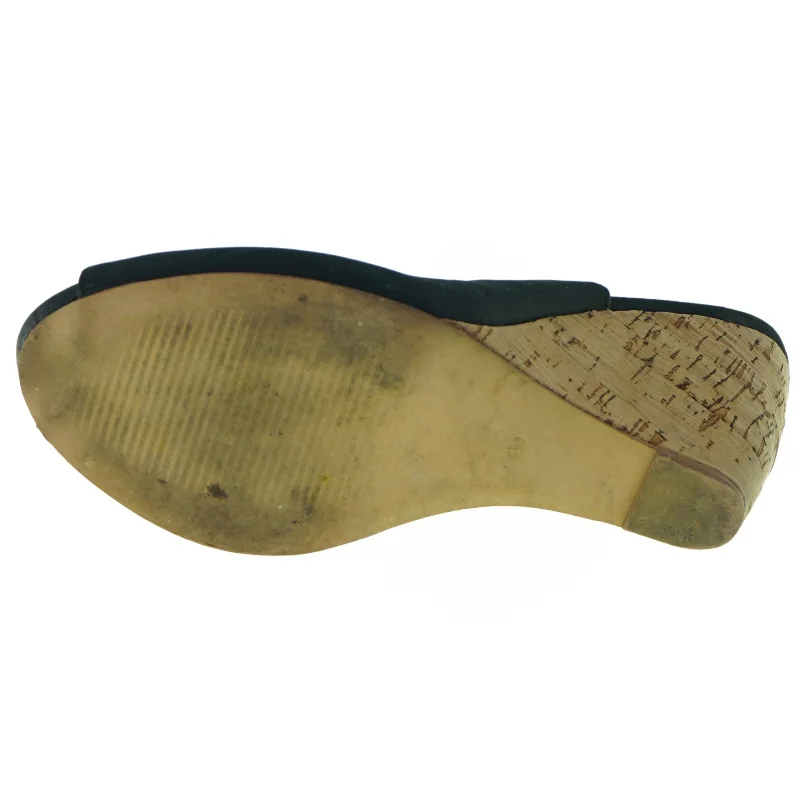 Stillet fra H&M (str. 39)