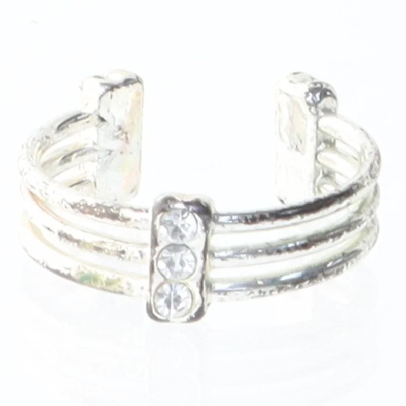 Sølvfarvet ørering med sten (str. 54 mm)